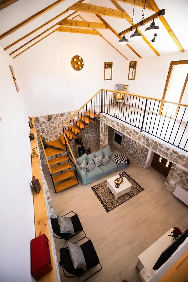 Villa Pietra- Modern Rustic Poolside Oasis Benkovac