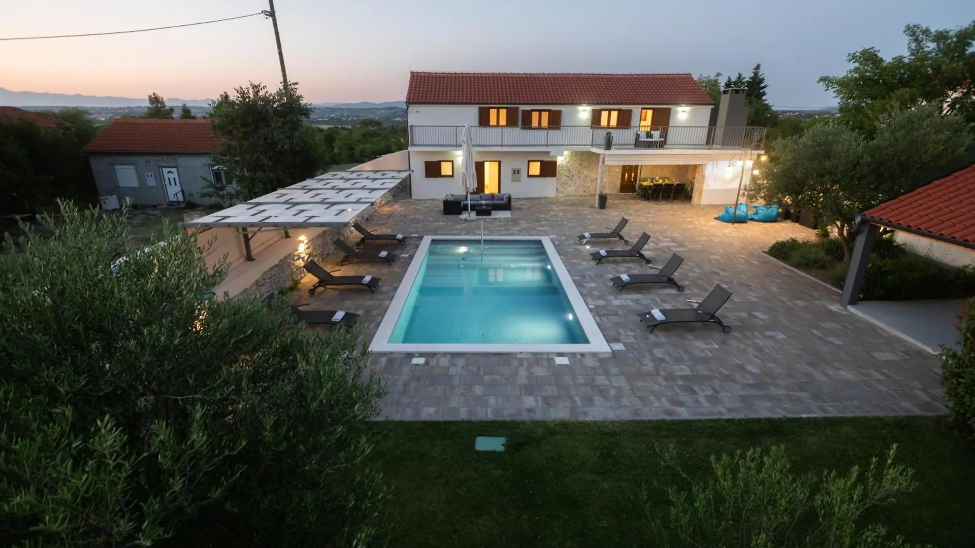 Villa Pietra- Modern Rustic Poolside Oasis Benkovac Croatie